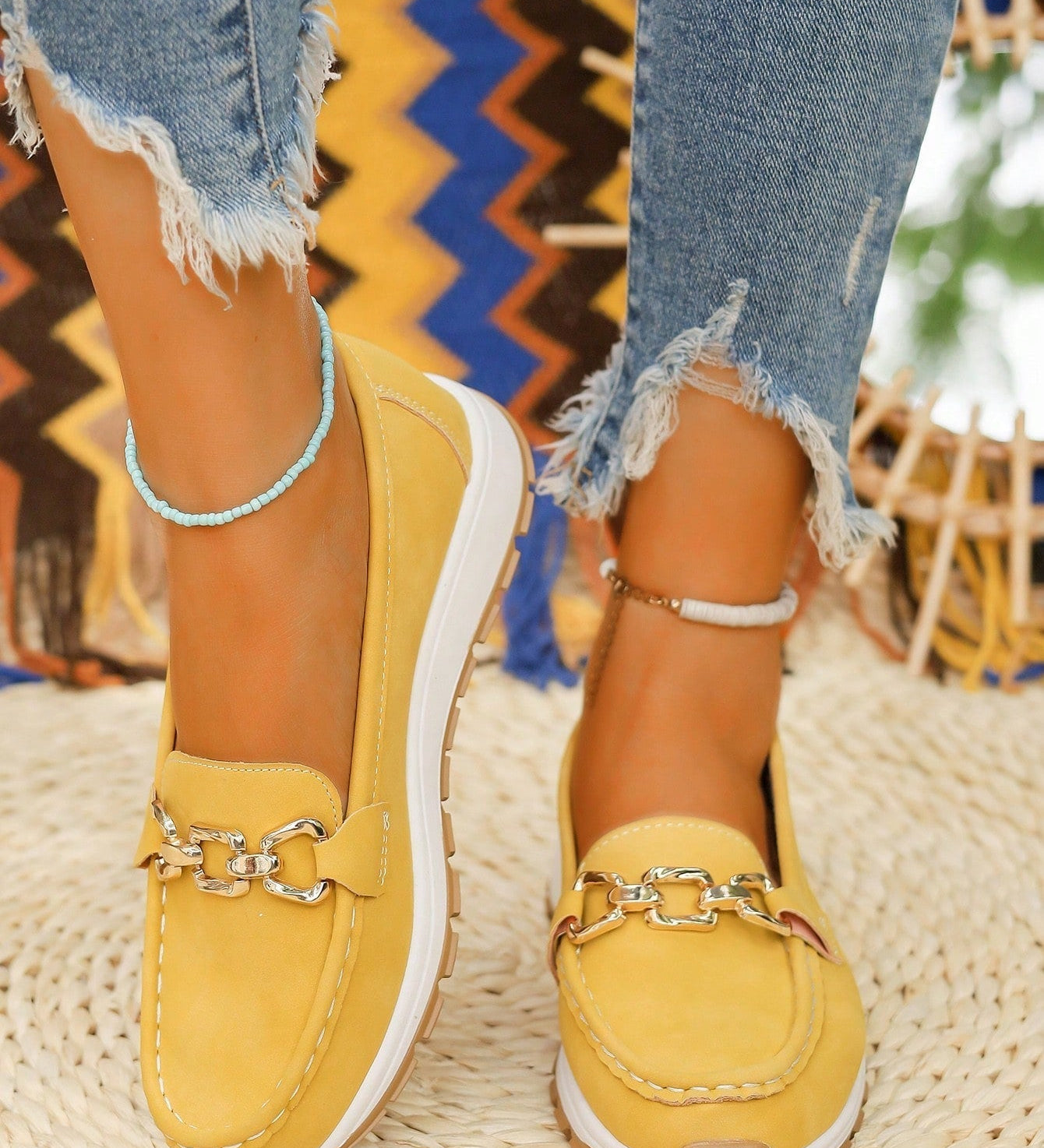 Ellie – Lapos Cipők Csattal