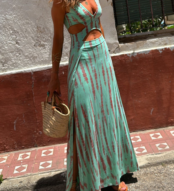 Bianca – Merész Tervezésű és Mély Dekoltázsú Ruha