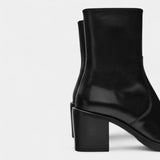 Дамски кожени ботуши до глезена с цип отстрани