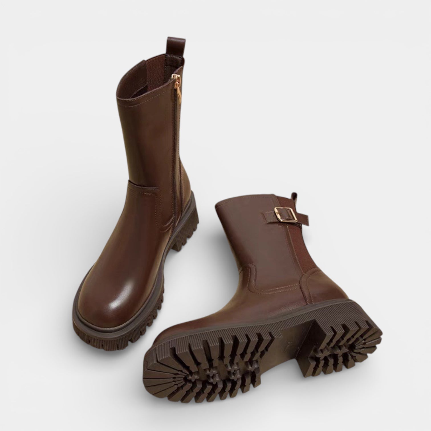 Дамски обувки до средата на прасеца от веганска кожа - детайл с катарама