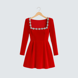 Алена | Саметена рокля с цветен деколте