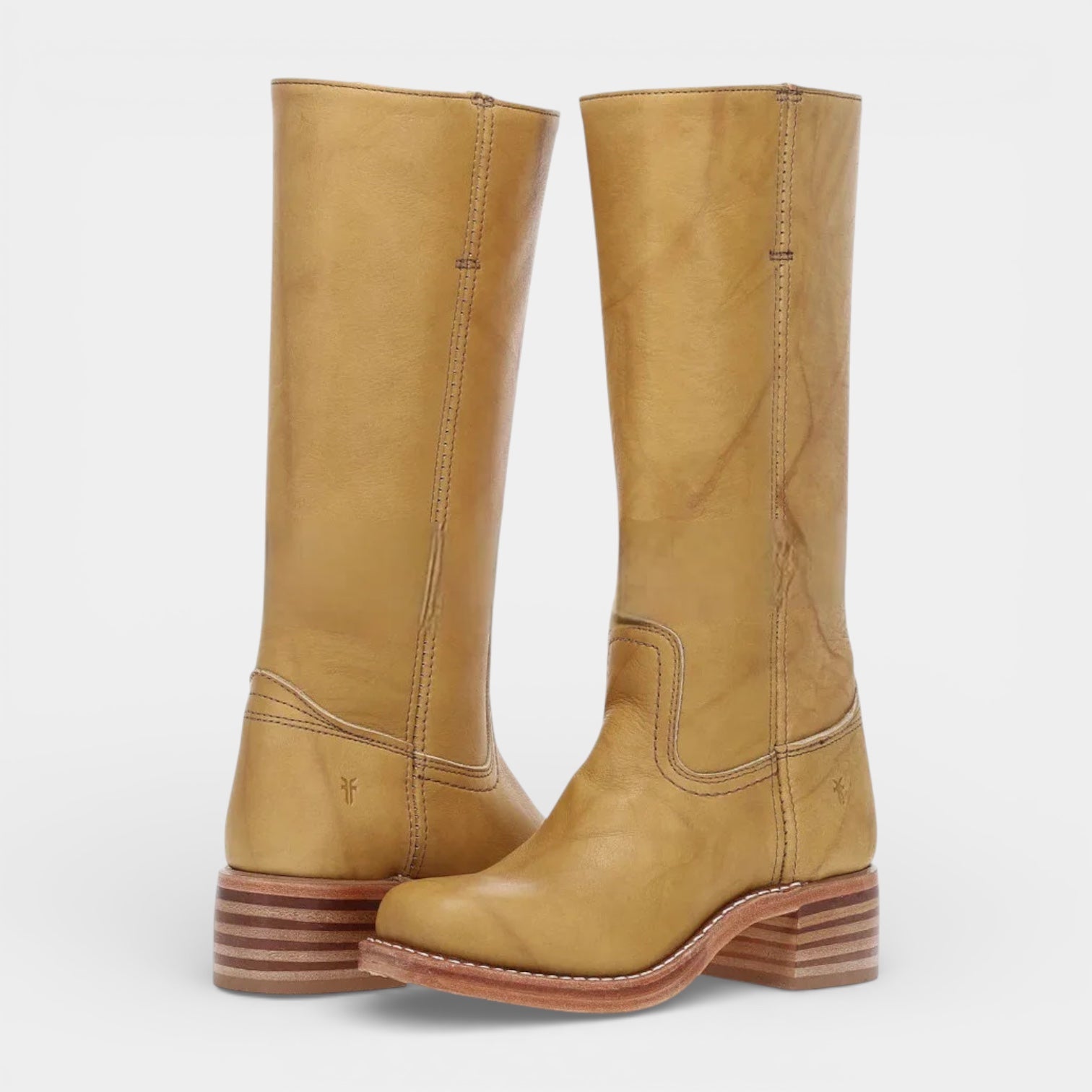 Дамски кожени ботуши до средата на прасеца