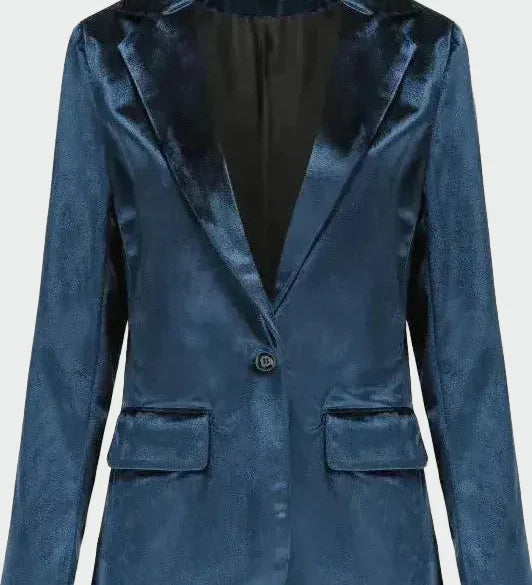 Finom vonalú kabát