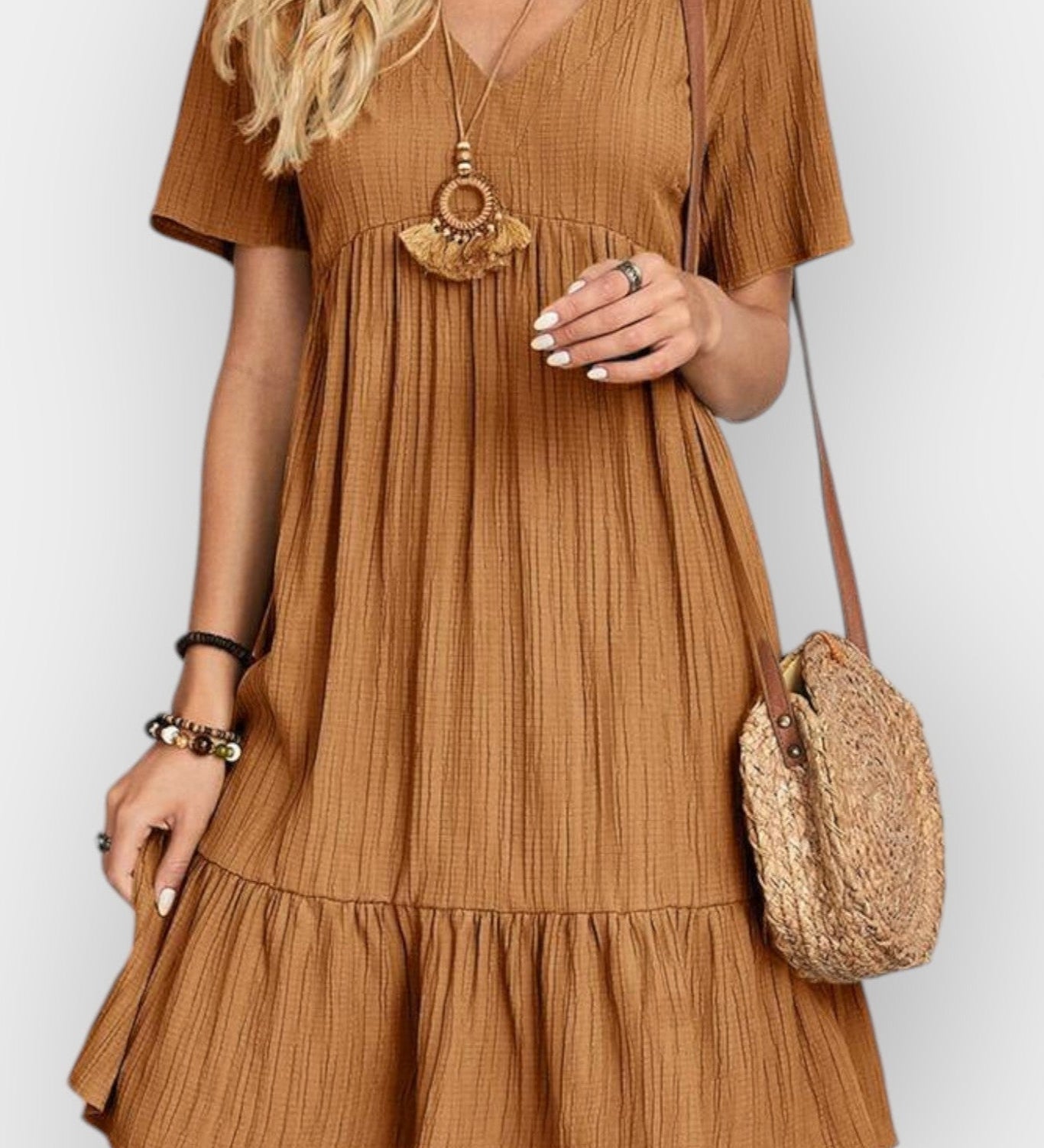 Елодие | Рокля с V-образно деколте