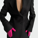 Impozáns vonalú blézer gombokkal