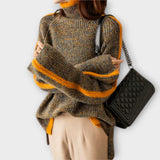 Петра | Плетен пуловер с яка и контрастни детайли