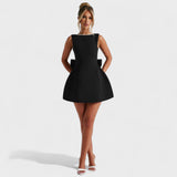 Carrie - Gyöngyökkel díszített mini ruha