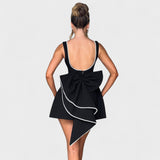 Carrie - Gyöngyökkel díszített mini ruha