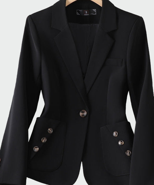 Beáta - Sako elbűvölő szabásban