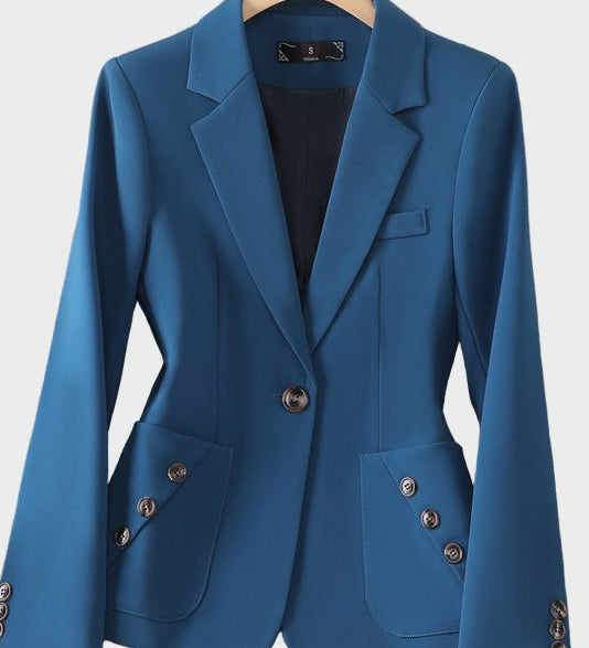 Bájos vonalú kabát