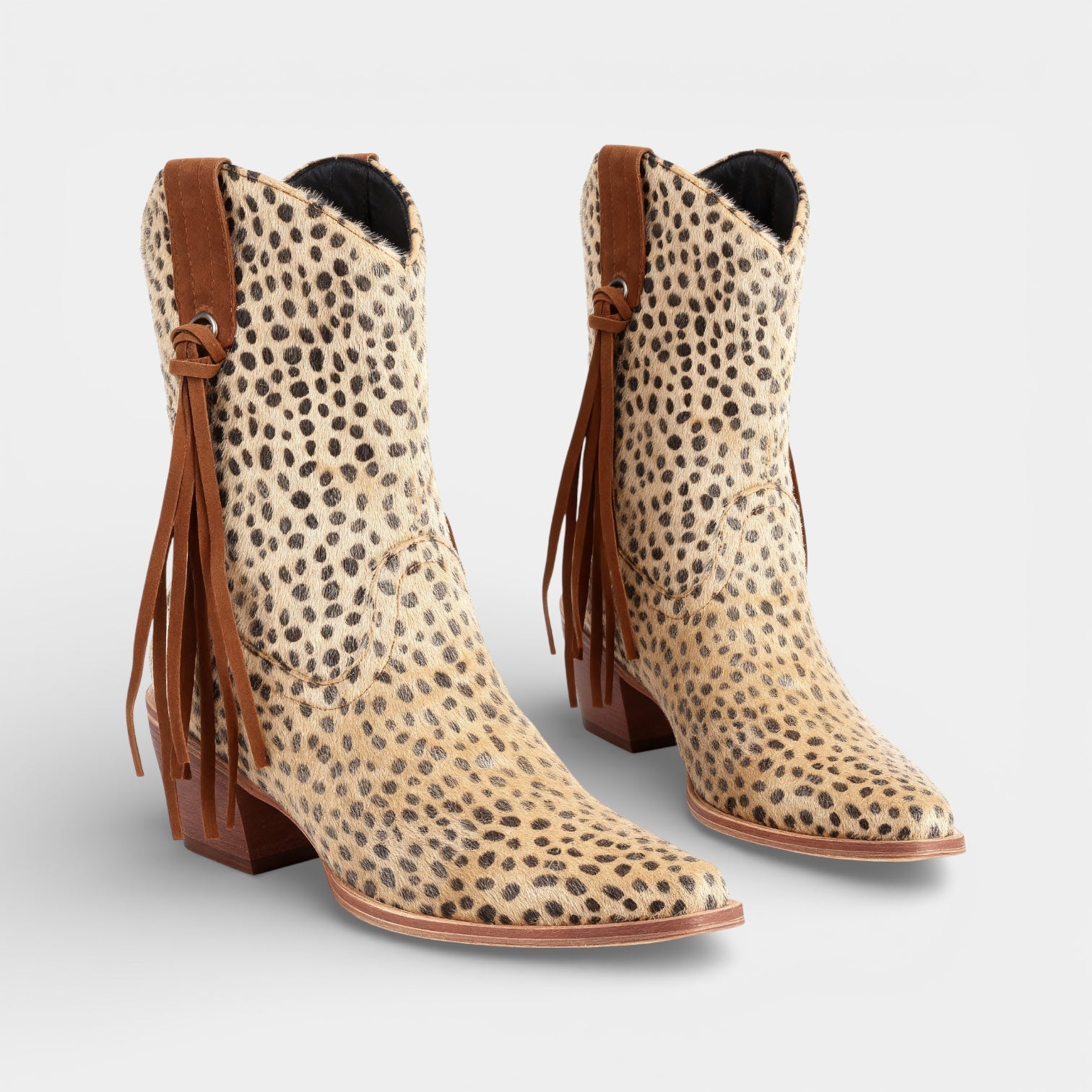 Дамски Ковбойски Боти от Изкуствен Суед – С остър нос