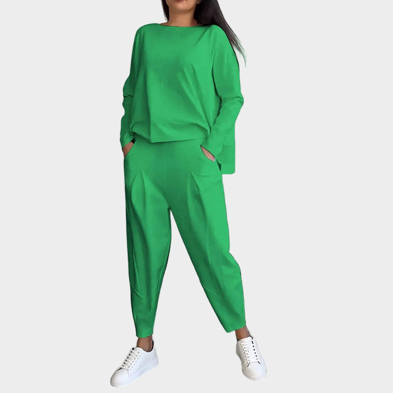 Elegáns Stílusú Póló és Nadrág Szett